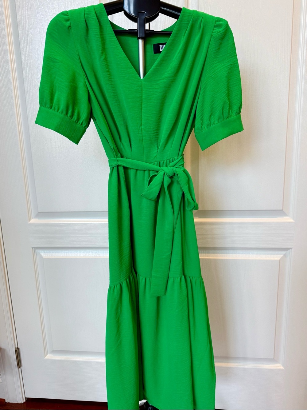 DKNY Green V-Neck Tie-Waist Midi Dress Size 4💚